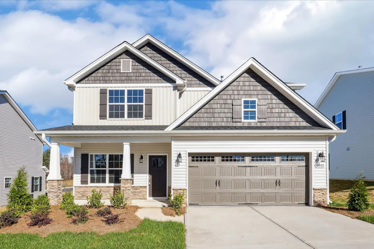 https://assets.windsorhomes.us/img/OWL_lot4_Bailey_B_5993_Elk Ridge_Dr_exterior_full_front_cropped.jpg